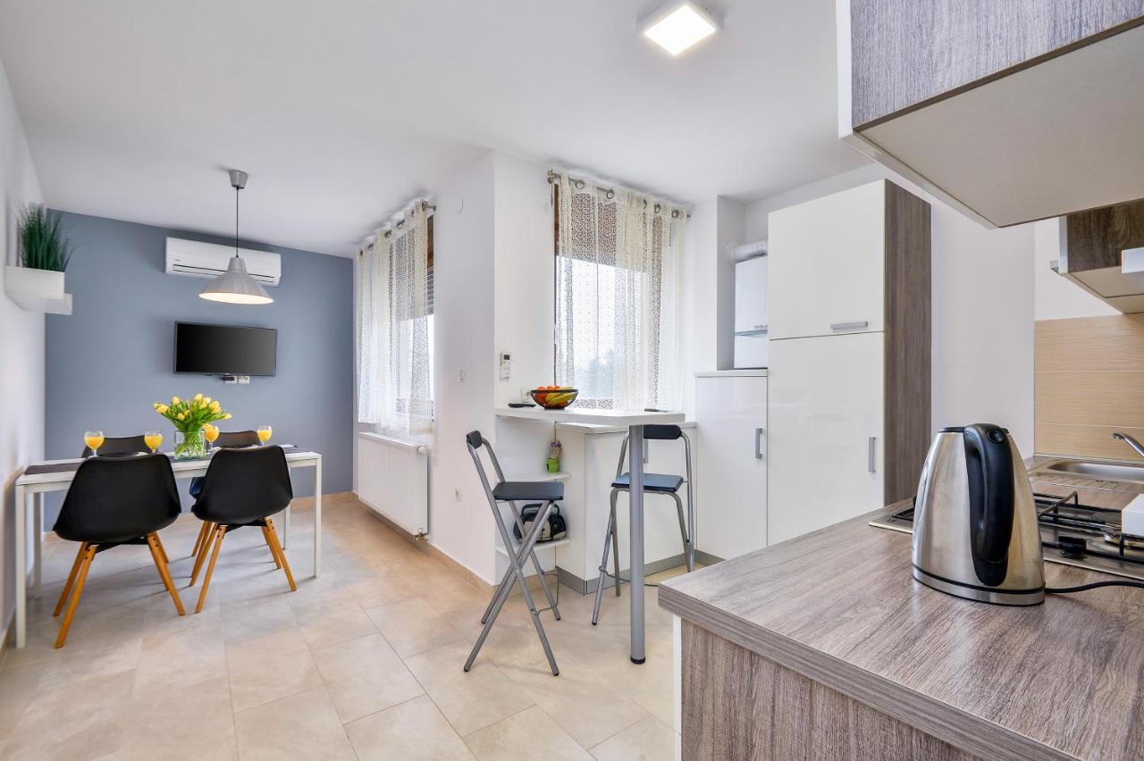 Florek & Florica Apartment Krizevci Bagian luar foto